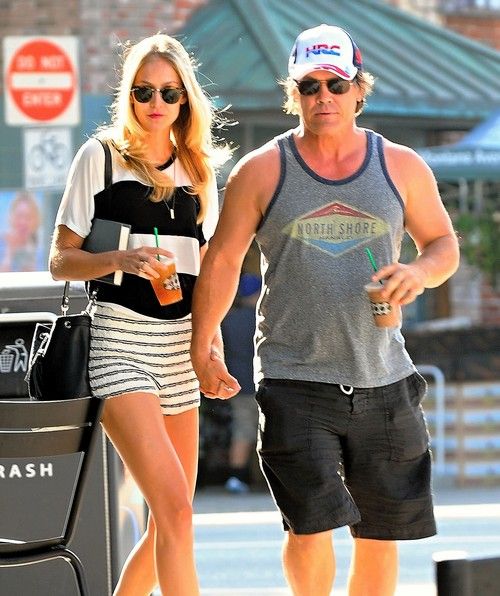 Barbra Streisand boikotuoja posūnį Joshą Broliną