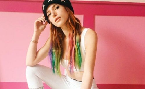 బెల్లా థోర్న్ చార్లీ పుత్ని ముద్దుపెట్టుకున్నాడు, బాయ్ఫ్రెండ్ టైలర్ పోసీని మోసం చేశాడా?