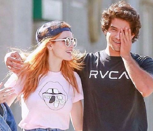 బెల్లా థోర్న్ చార్లీ పుత్ని ముద్దుపెట్టుకున్నాడు, బాయ్ఫ్రెండ్ టైలర్ పోసీని మోసం చేశాడా?