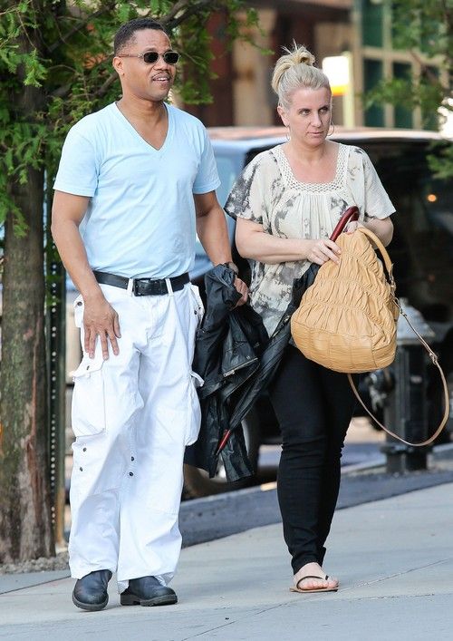 Kuba Goodingas jaunesnysis ir žmona išsiskyrė - Sara Kapfer byla dėl teisinio išsiskyrimo - skyrybos Kitas