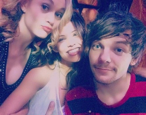 Луи Томлинсън от One Direction изневерява на бременната Браяна Юнгвирт с актрисата от „Оригинали“ Даниел Кембъл