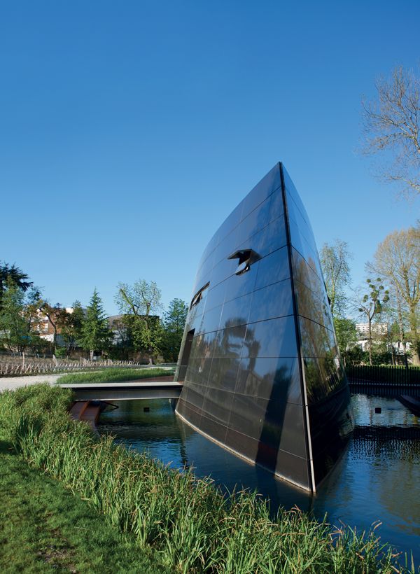 Chateau Les Carmes Haut-Brion