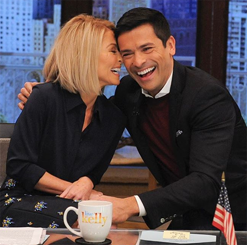 Chồng của Kelly Ripa, Mark Consuelos, từ chối rời xa L.A - Người dẫn chương trình truyền hình bị bỏ rơi ở New York?
