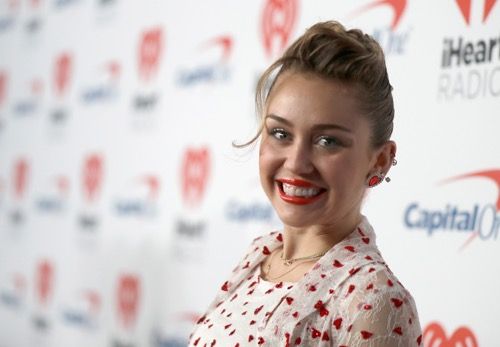 Las calificaciones de voz en The Decline: ¿Miley Cyrus tiene la culpa?