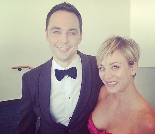 Kaley Cuoco priznava službo v nosu in dojkah: Zvezda iz teorije velikega poka pravi, da je bila plastična kirurgija najboljša stvar, ki jo je kdajkoli naredila