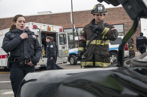 Chicago PD RESUMEN 4/2/14: Temporada 1 Episodio 10 Al menos