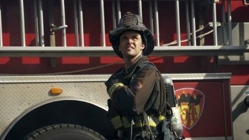 Chicago Fire Finale Live ملخص: الموسم الخامس الحلقة 22