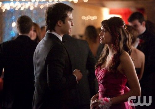 A vámpírnaplók RECAP 13.04.18: 4. évad 19. rész, Képek rólad