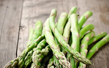 espárragos-lúpulo