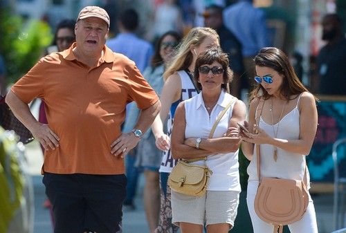 Mantan Josh Murray Andi Dorfman Bergabung dengan Pemeran Acara Kencan 'Famously Single' - Mengekspos Lajang, Balas Dendam Untuk Semua Buku?