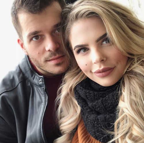 Mark Jansen và Elena Davies của Big Brother 19 cùng nhau chuyển đến, nói chuyện về đám cưới và em bé!