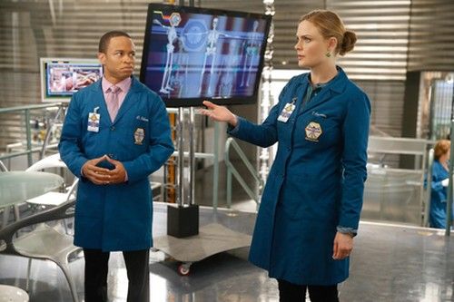 Bones Recap 10/2/14: Сезон 10 Епизод 2 Копчето към сърцето