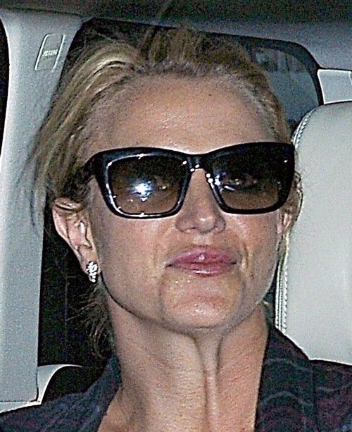 Britnija Spīrsa vēlas Keitu Midltoni apakšveļas dizainā: dziedātājas apakšveļa ir aizliegta uz karaliskā dibena (FOTOGRĀFIJAS)