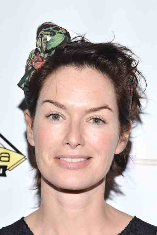 கேம் ஆஃப் த்ரோன்ஸ் லீனா ஹேடி பீட்டர் லோக்ரானுடனான கஸ்டடி போர் சர்ச்சையில் வீட்டிற்கு விற்கிறார்