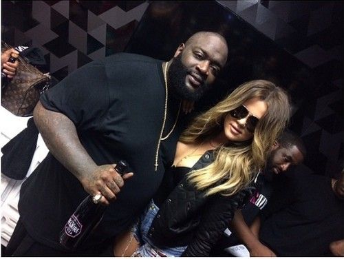 Khloe Kardashian un Rick Ross Instagram Photo Hook Up: Riks repē par savu vēlmi pēc Khlojas