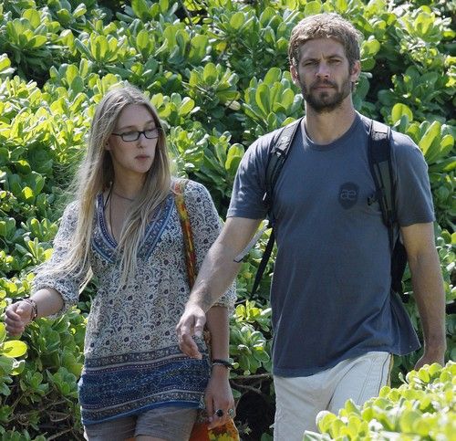 طفل بول ووكر ماما ريبيكا ماكبراين وصديقتها ياسمين بيلشارد-جوسنيل يتقاتلان مع العائلة على ممتلكاته التي تبلغ قيمتها 45 مليون دولار - تقرير