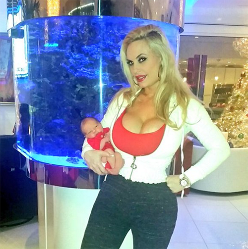 Coco Austin Baby Pic doet geruchten over nepzwangerschap en draagmoeder weer oplaaien