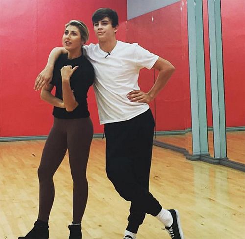Ples sa zvijezdama 21. sezona Hiperseksualizirano partnerstvo DWTS -a Hayes Grier i Emme Slater podiže obrve - premlad je!