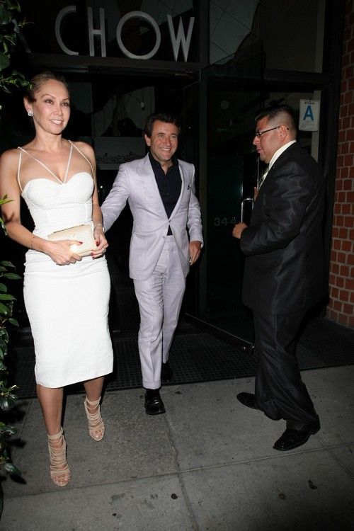 Ο Robert Herjavec αρραβωνιάστηκε με το DWTS Pro Kym Johnson: Gold-Digger ή True Love;