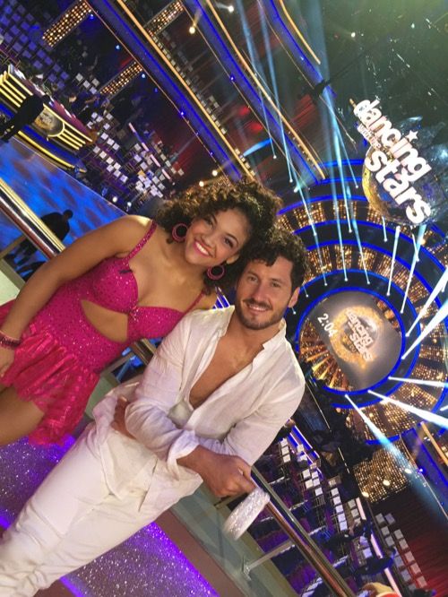 لوری ہرنینڈز اسٹارز جاز ویڈیو سیزن 23 ویں 4 - 10/3/16 #DWTS کے ساتھ رقص کررہی ہیں