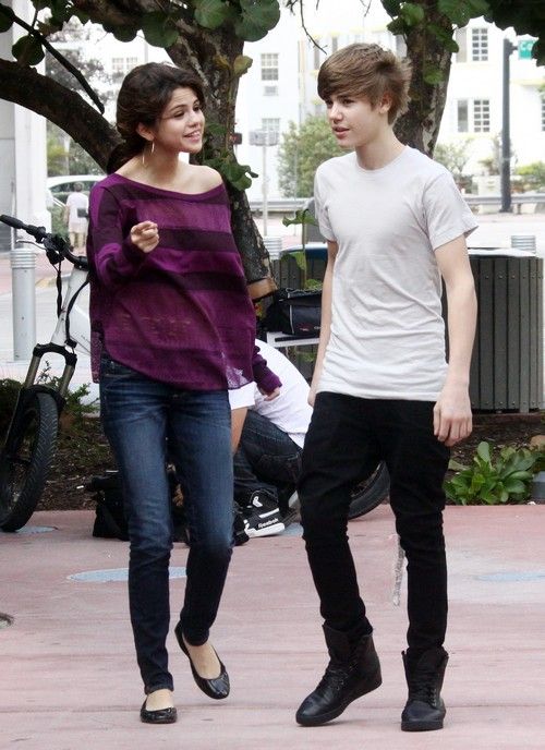 Justino Bieberio nuogos nuotraukos vis dar laužo internetą: Biebso advokatai imasi teisinių veiksmų - nori, kad nuotraukos būtų kuo greičiau pašalintos