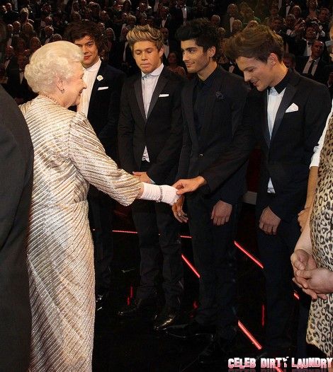 רוברט פטינסון שונא כיוון אחד - ניאל הורן, זאין מאליק, ליאם פיין, לואי טומלינסון לא משמעותי