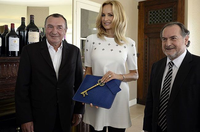 మరోజల్లియా, అడ్రియానా కారెంబ్యూ, బోర్డియక్స్