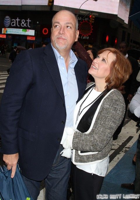 Karolīnas Manzo ģimenes noslēpumi filmā Manzo'd ar bērniem (VIDEO)