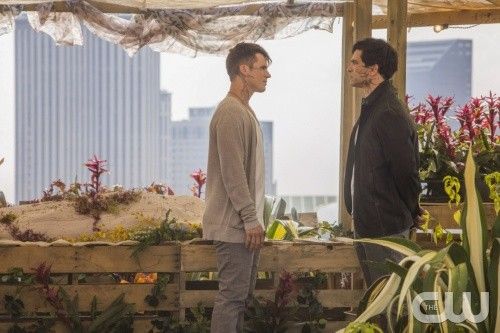 Star-Crossed RECAP 2/24/14: Season 1 Episode 2 Ang Marahas na Kasiyahan na Ito ay May Marahas na Pagtatapos