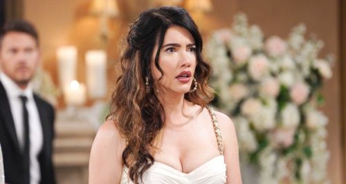 دی بولڈ اینڈ دی بیوٹیف سپائلرز: سٹیفی زہر شیلا کے خلاف فن - پیدائشی ماں نے نئی بیوی کی موت کی سازش کی؟