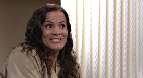 Молодые и беспокойные спойлеры: Челси исчезает из-за похищенного Коннора - объяснения Мелиссы Клэр Иган об отпуске по беременности и родам?