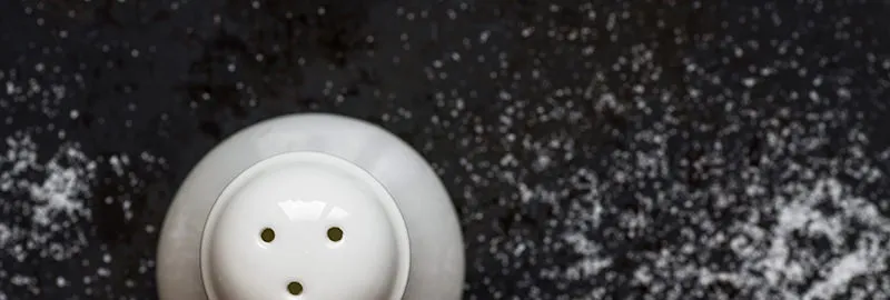 إليك لماذا يجب عليك تمليح الكوكتيل الخاص بك