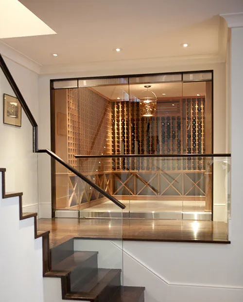 10 neuveriteľných osobných vínnych pivníc