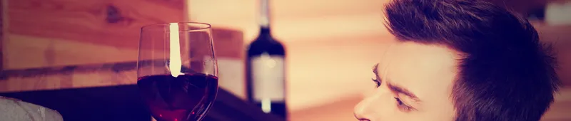 Warum es ein schrecklicher Rat ist, den Leuten zu sagen, sie sollten niemals Wein im Glas bestellen