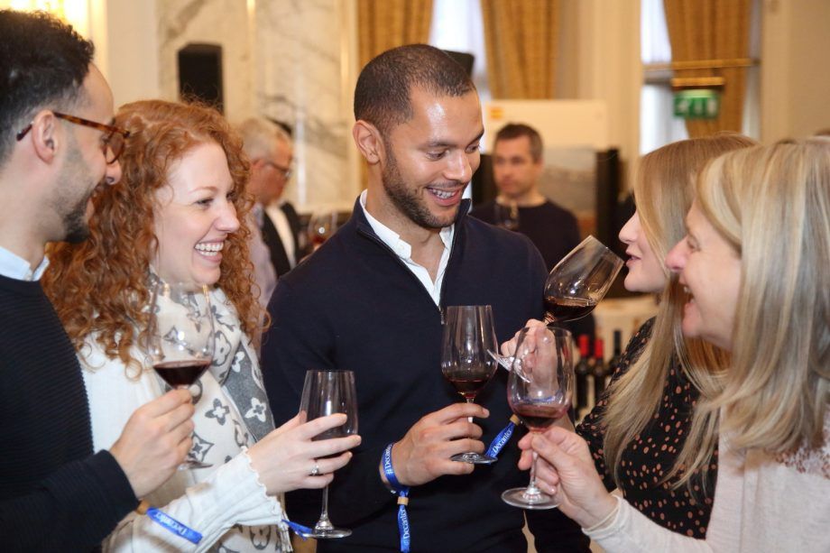 Fotohöjdpunkter: Karaff Spanien och Portugal Fine Wine Encounter 2020...