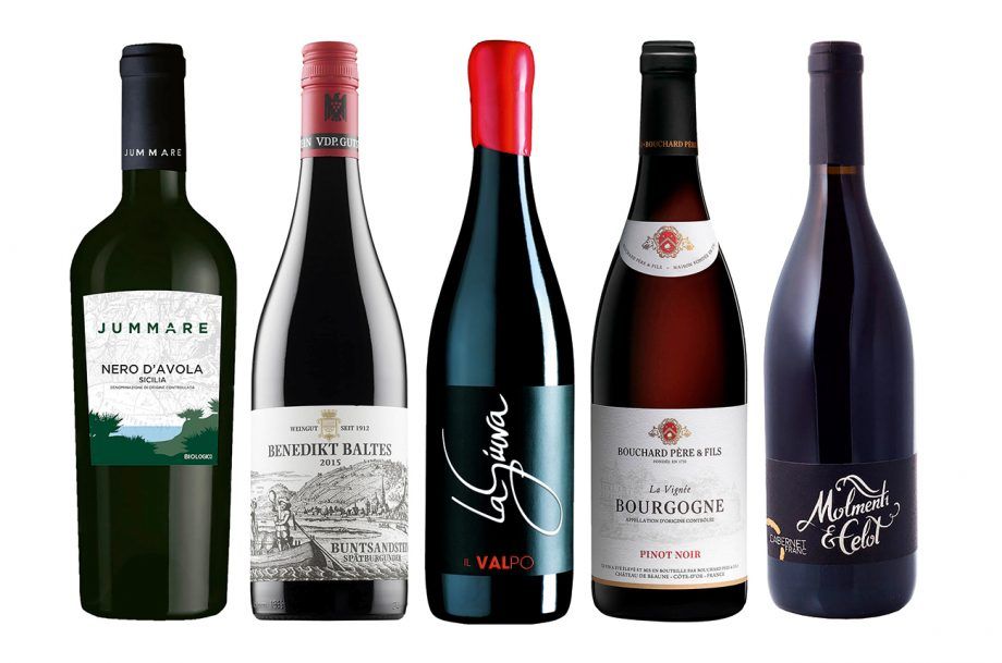 světle červené víno